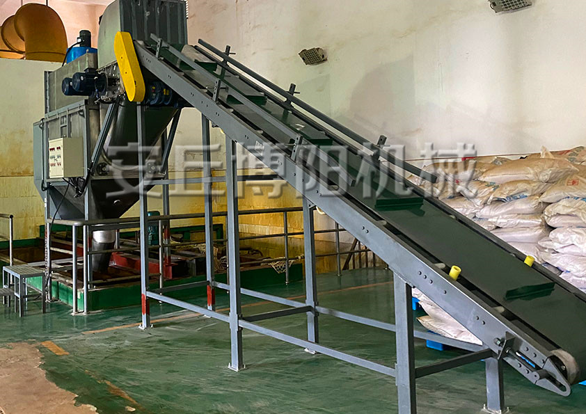 安丘博陽氧化鎂自動拆包機(jī)可實(shí)現(xiàn)連續(xù)拆包作業(yè)